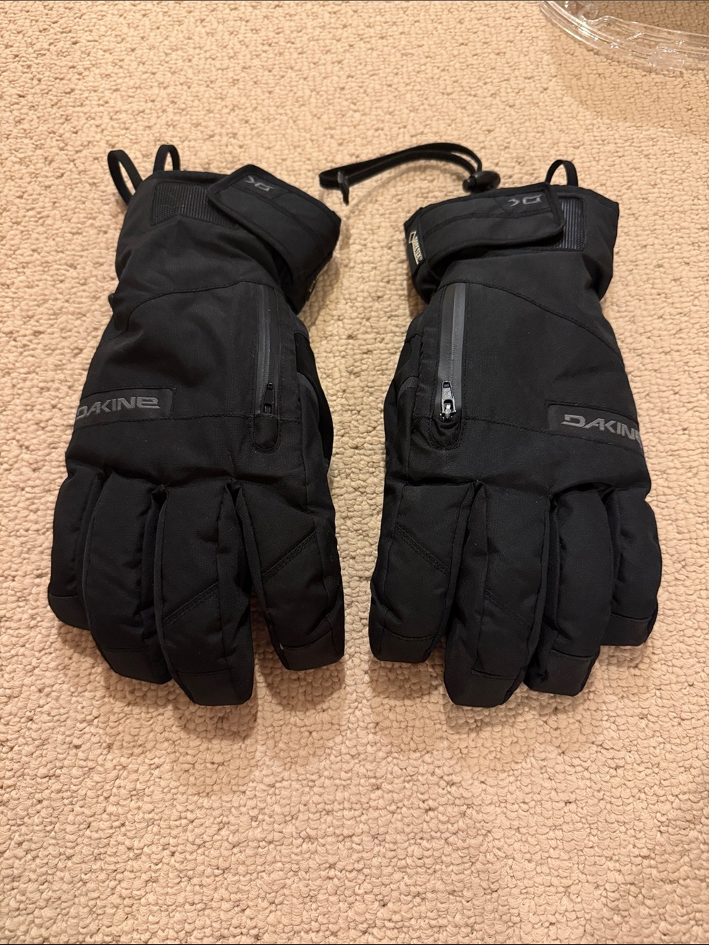 Dakine Black Insulated Ski/Snowboard Gloves